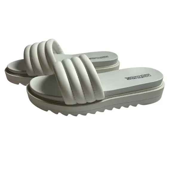Muk Luks Women's Sun Catcher White Slip-On Sandals White Size 9 New - Picture 1 of 9